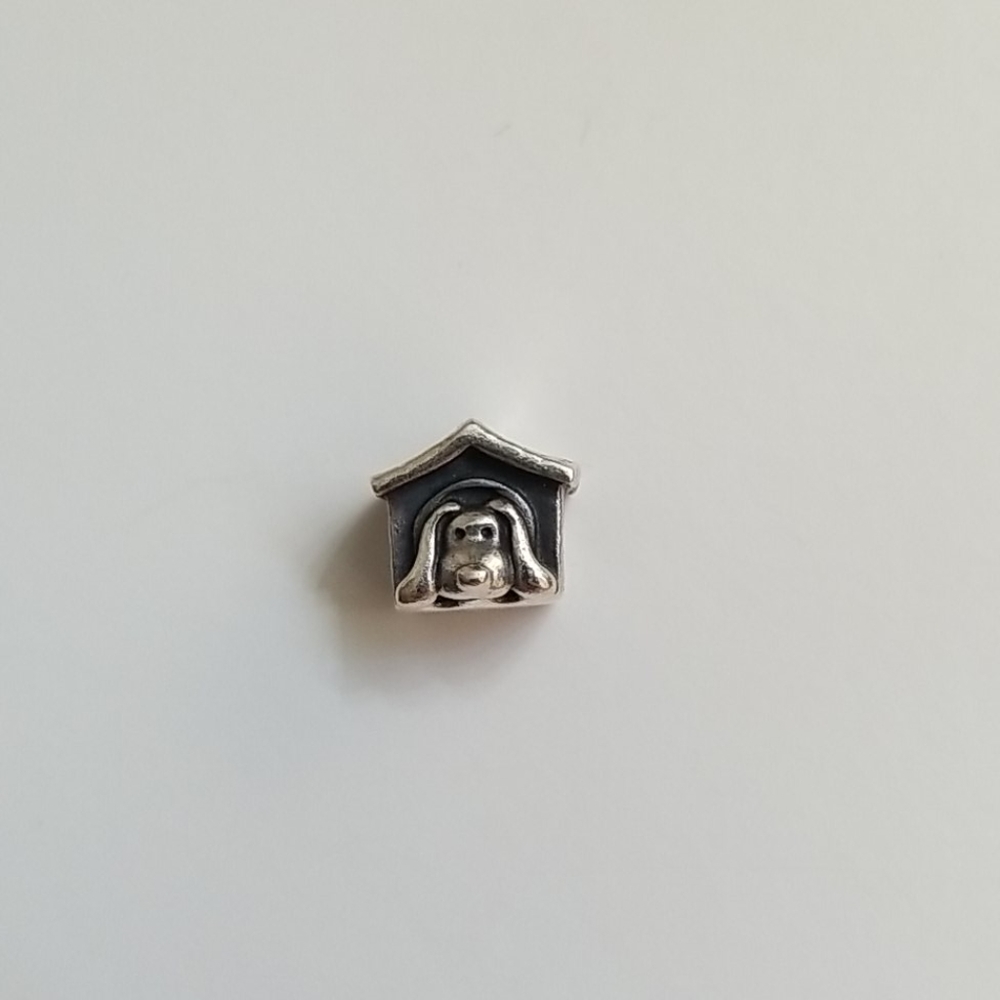 Dog house pandora charm